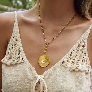 18K Gold Plated Floral Medallion Pendant Necklace